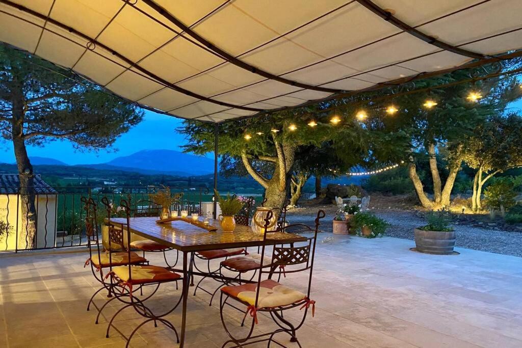 Le Clos Des Pins, Vue Mont Ventoux Roaix Екстериор снимка