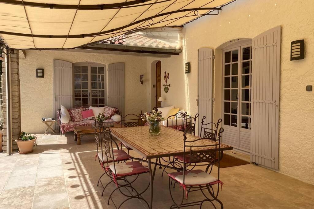 Le Clos Des Pins, Vue Mont Ventoux Roaix Екстериор снимка